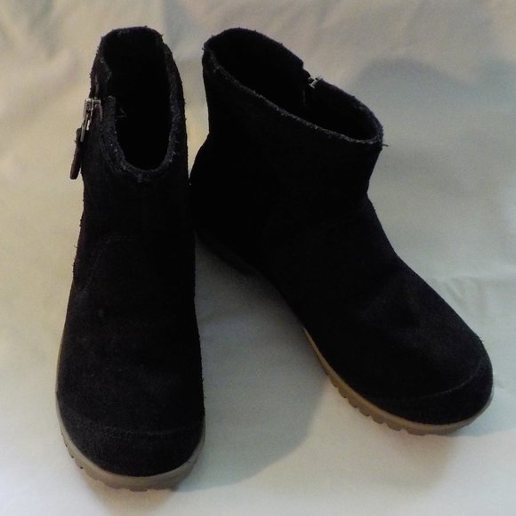 Sorel boots sz 8M sz 39 black suede leather EUC - Picture 1 of 4